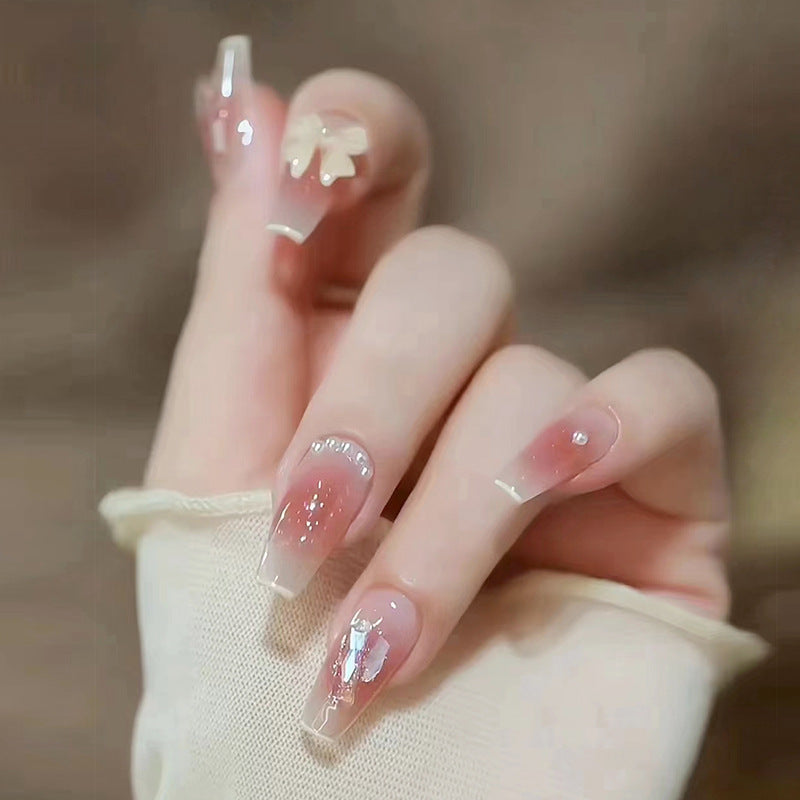 Glamorous artificial nails with sparkling accents Bowlift
