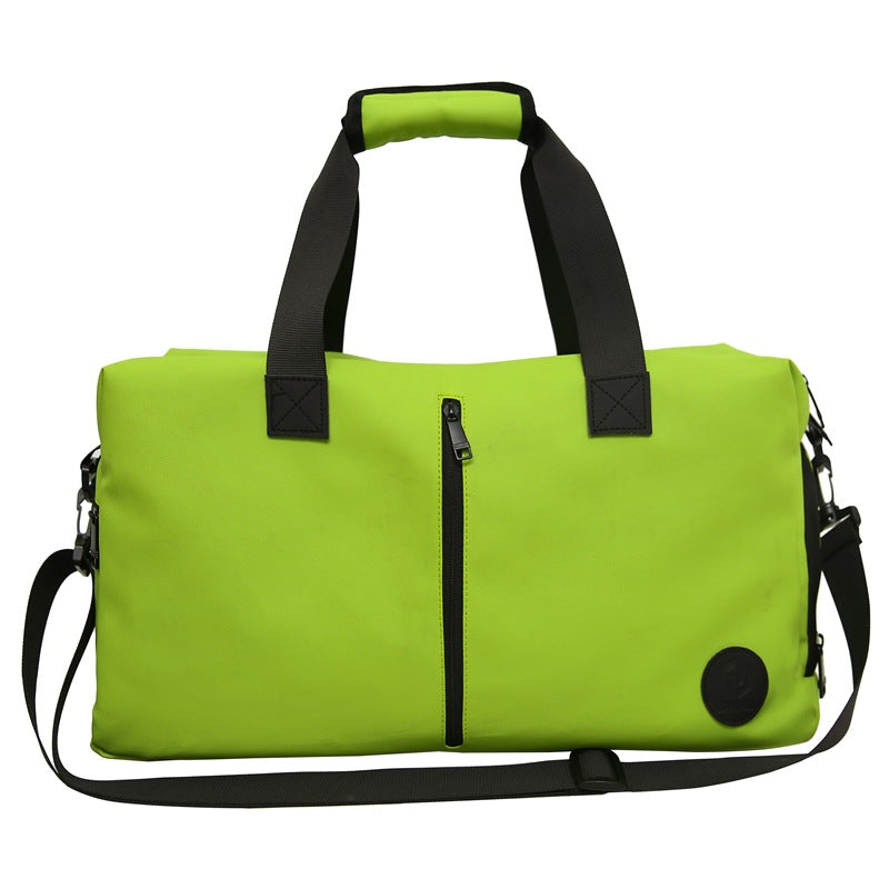 Sporty travel bag with water-repellent material and practical organizer compartments Bowlift