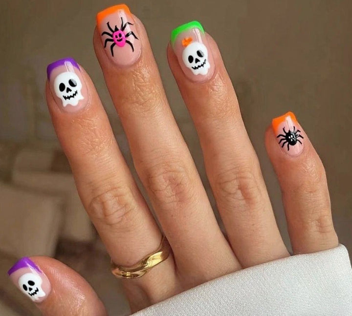 Artistic Halloween Themed Nail Art Bowlift