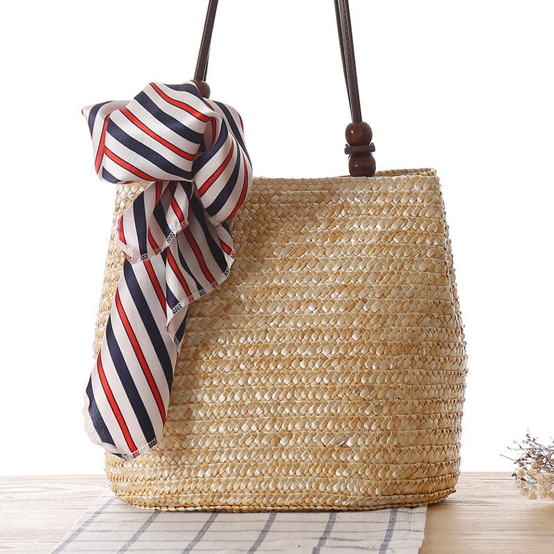 Elegant basket bag with trendy ribbon detail Bowlift