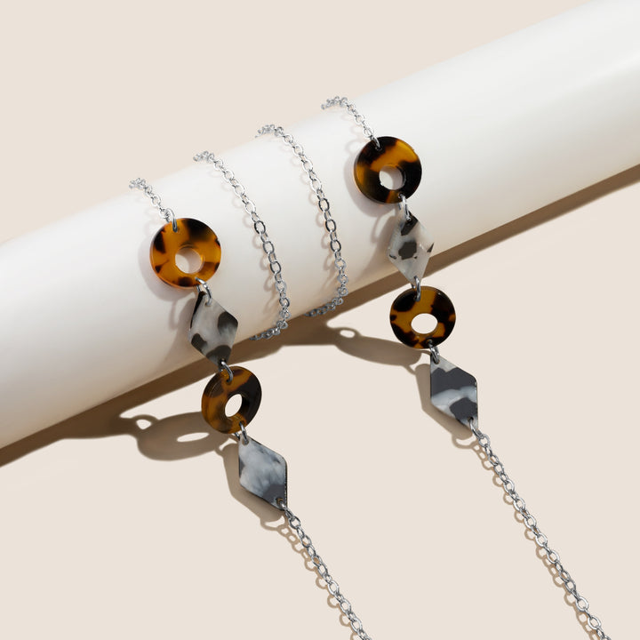 Statement Chain Bowlift