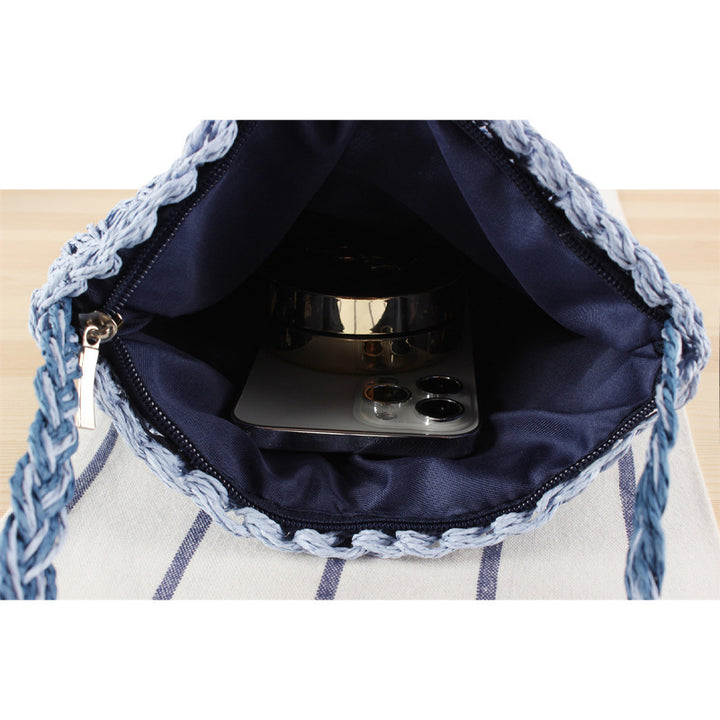 Hand-knotted crossbody bag with innovative fabric Bowlift