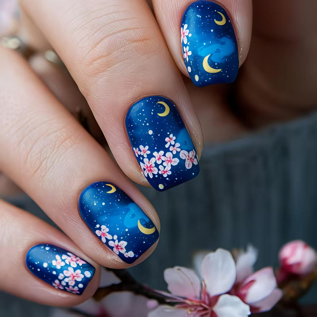 Artificial nail set with floral designs Bowlift