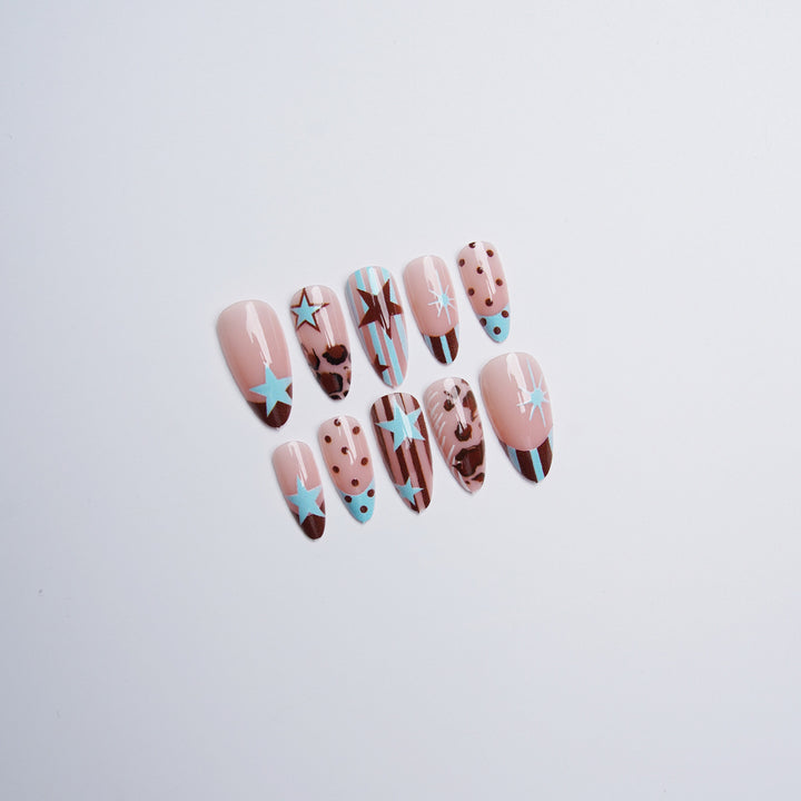 Glamorous nail decorations Bowlift