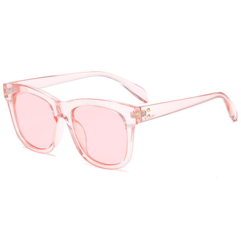 Ladies fashionable sunglasses in contemporary design Bowlift