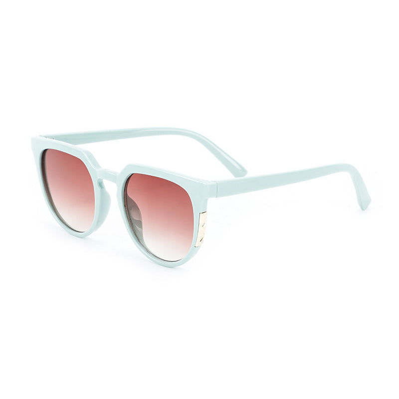 Ladies elegant sunglasses with fashionable frame and UV protection Bowlift