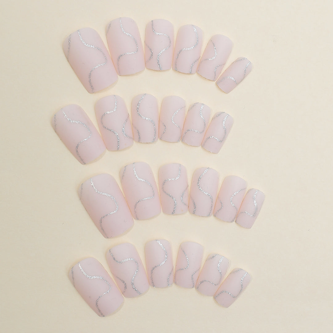 Nail art set with elegant glitter contour design Bowlift