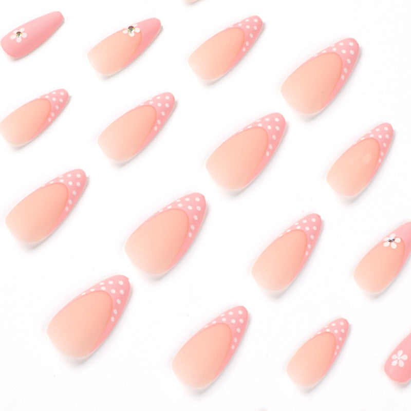 Elegant artificial nails in modern stiletto design Bowlift
