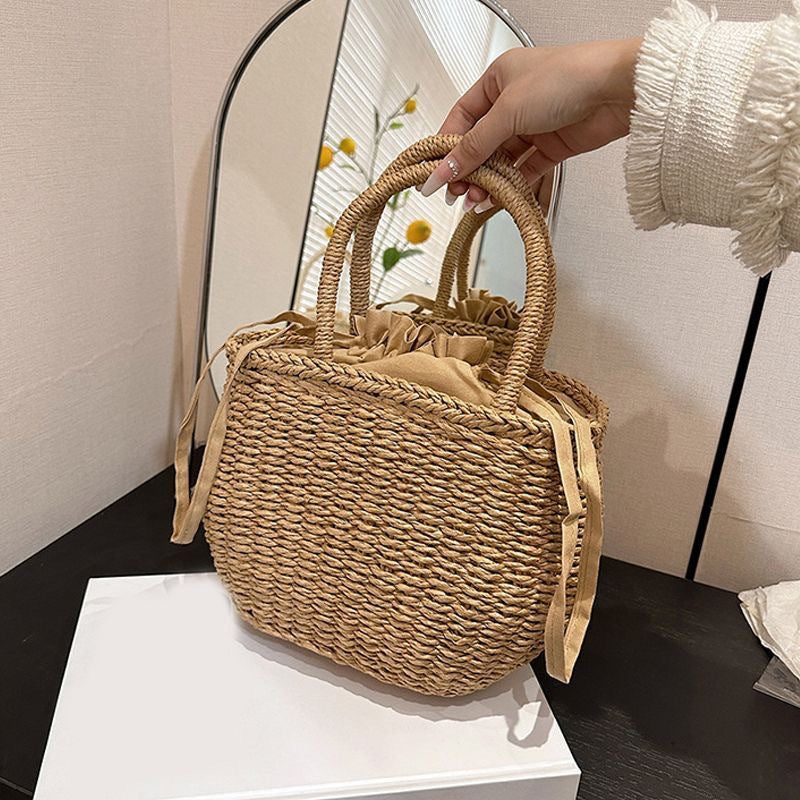Handmade straw handbag Bowlift