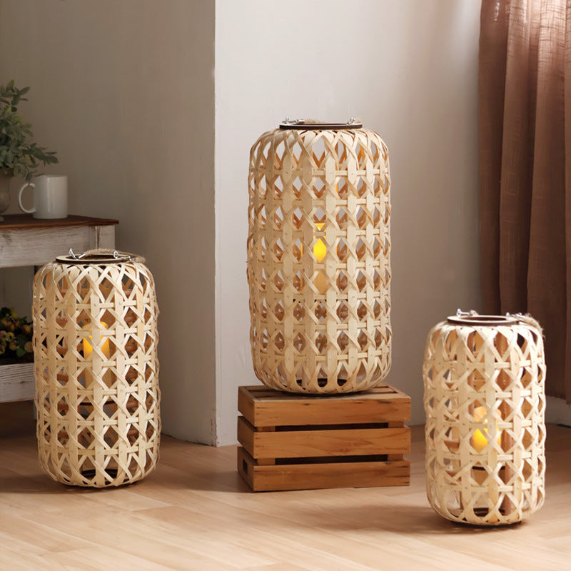 Elegant lantern made of handwoven natural material Bowlift
