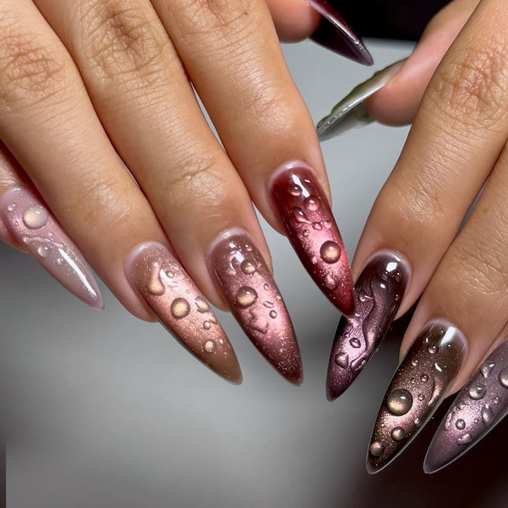 Artificial nails with trendy waterfall effect Bowlift