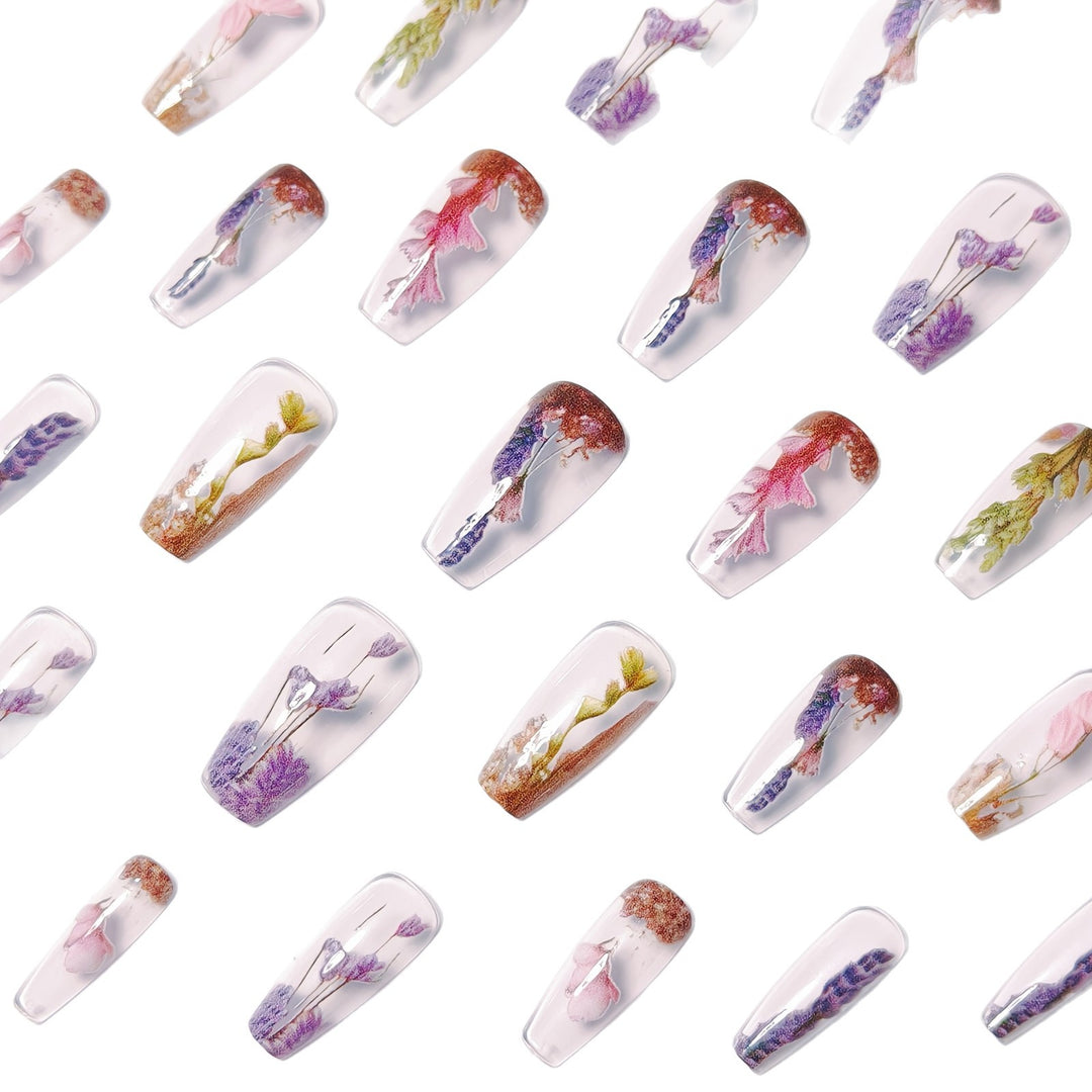 Artificial nails with dried flowers Bowlift