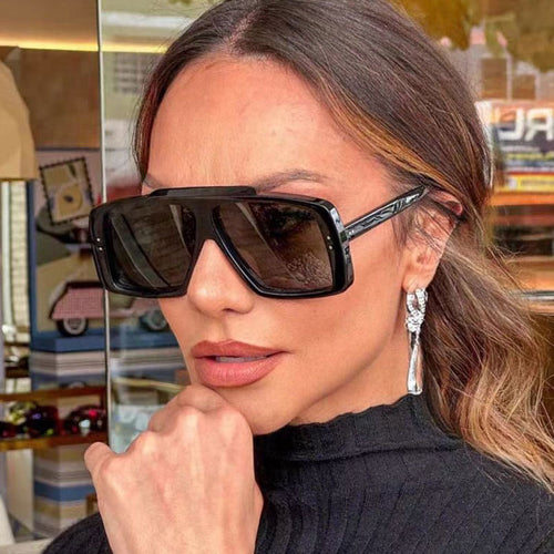 Women's Oversized Sunglasses in Modern Design Bowlift