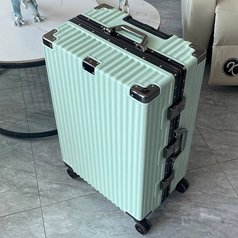 Hard-shell suitcase with integrated combination lock and silent wheels Bowlift
