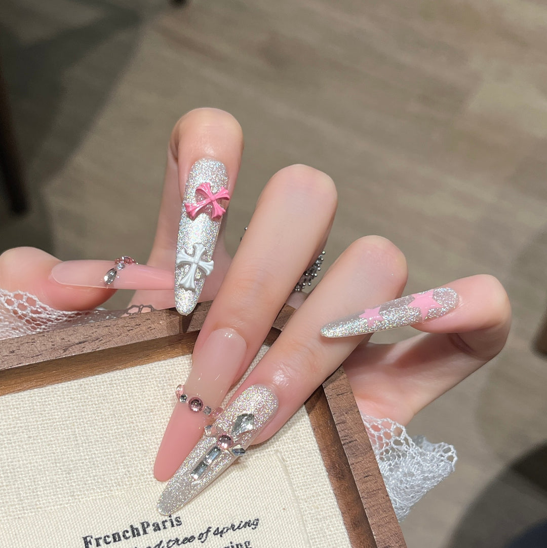 Luxury Themed Press-On Nail Designs Bowlift