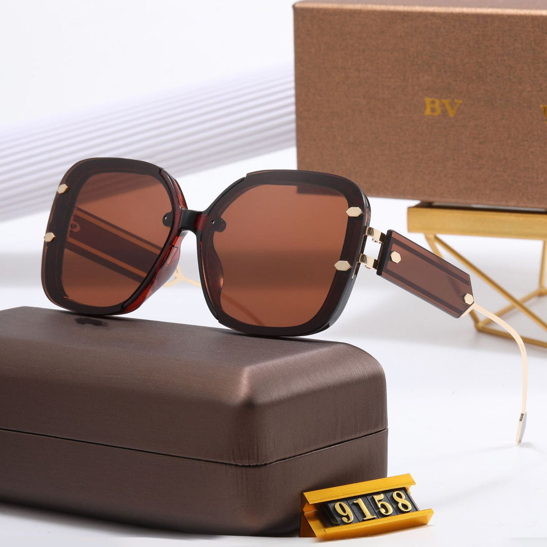 Women Designer Sunglasses with Extravagant Frame Bowlift