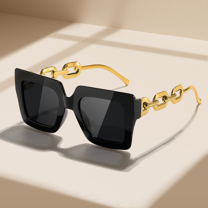 Women's fashionable sunglasses with unique rectangular frame and chain details Bowlift
