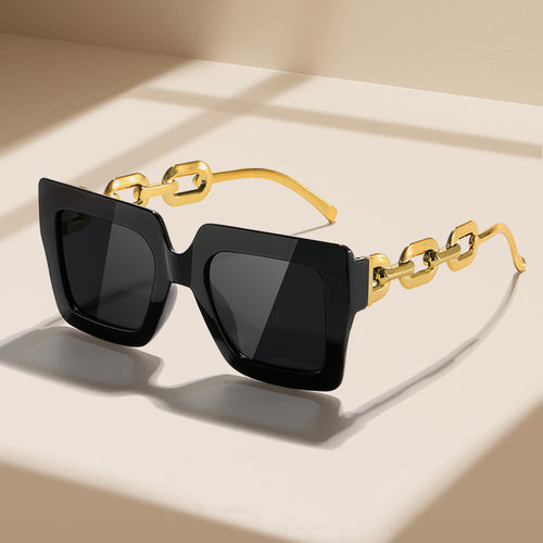 Women's fashionable sunglasses with unique rectangular frame and chain details Bowlift