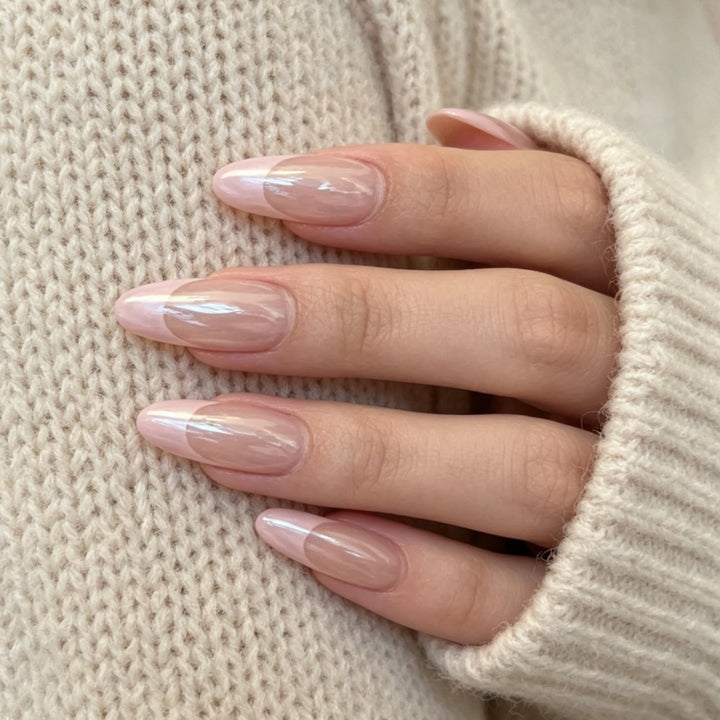 Artificial nails in elegant French design Bowlift