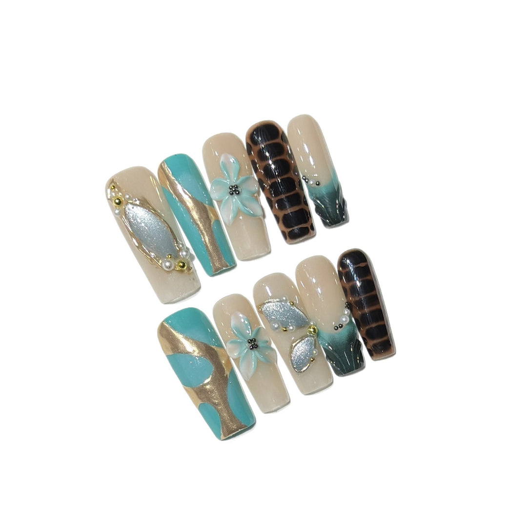 Artistic Press-On Nail Art Set with Floral and Geometric Designs Bowlift