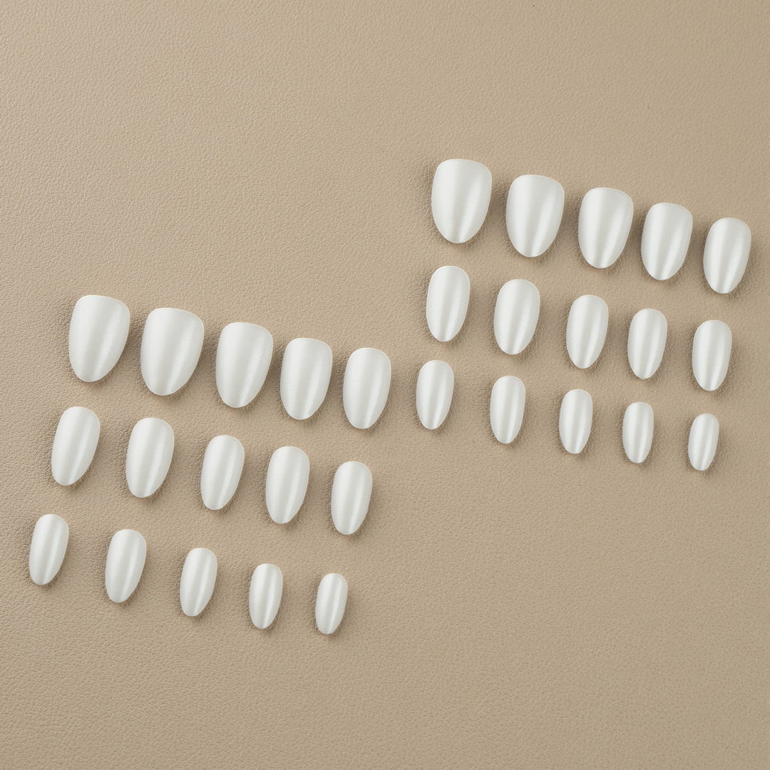 Artistic Matte Finish Nail Tips Bowlift