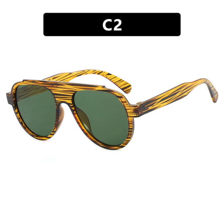 Women Vintage-Style Sunglasses with Elegant Plastic Frame in Leopard Pattern Bowlift