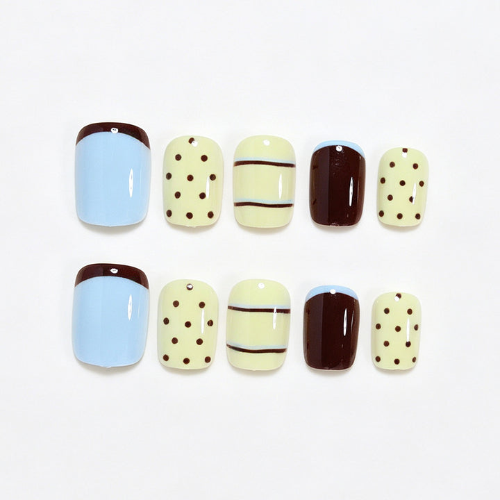 Chic Designer Nail Art Bowlift