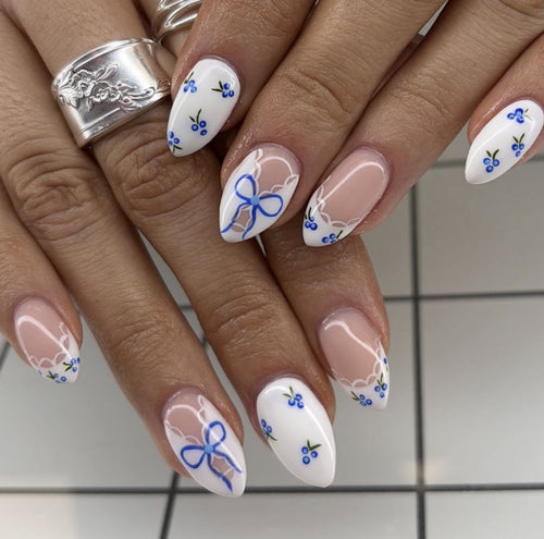 Detailed Floral Design Press-On Nails Bowlift