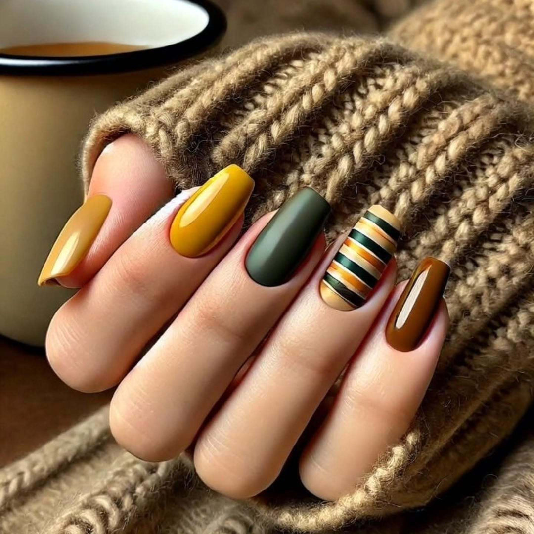 Artificial nails with modern geometric design Bowlift