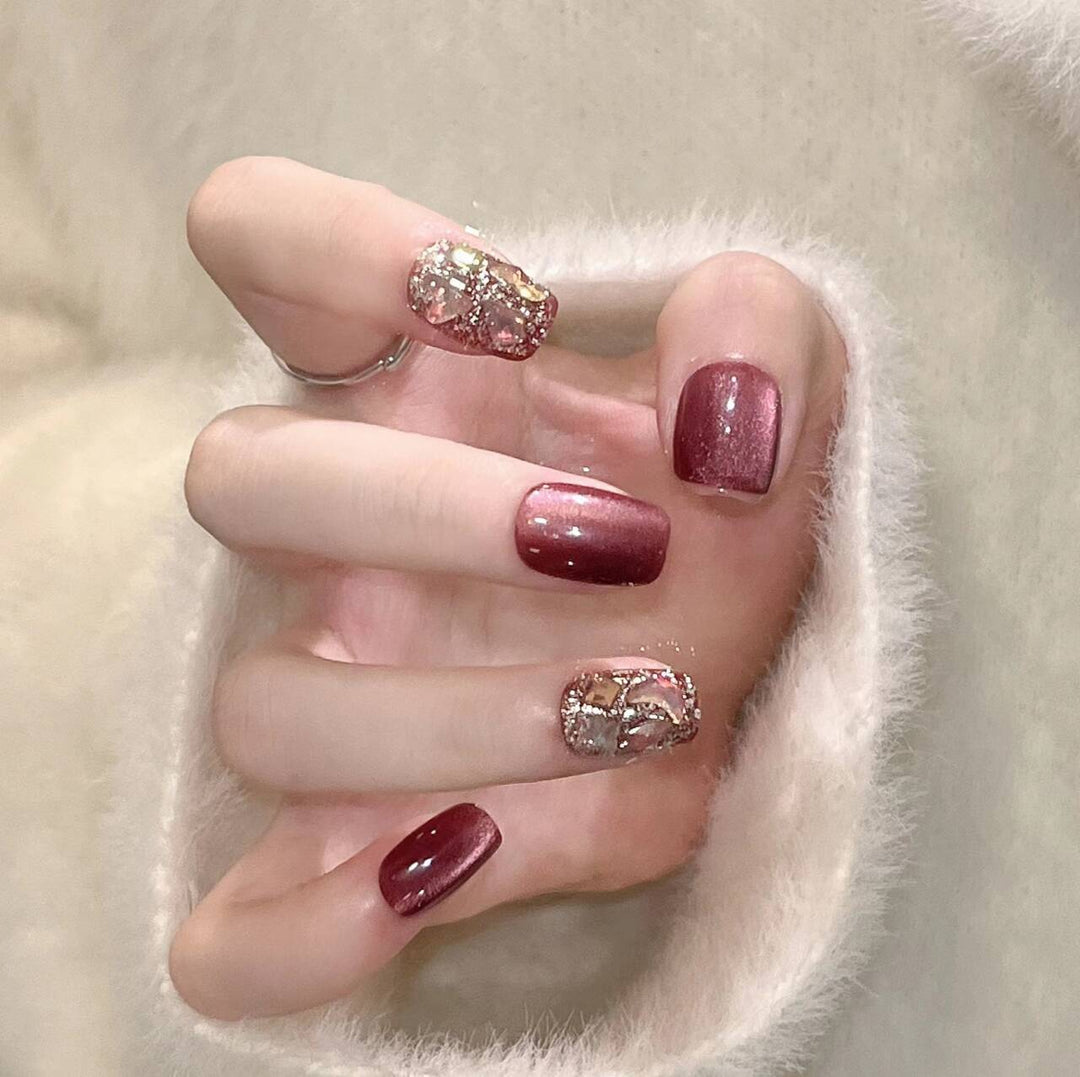 Artistic Glitter-Embellished Press-On Nail Set Bowlift