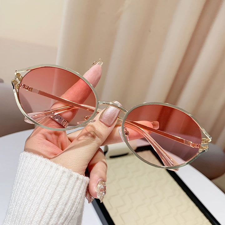 Women's elegant Cat-Eye sunglasses with fine metal frame Bowlift