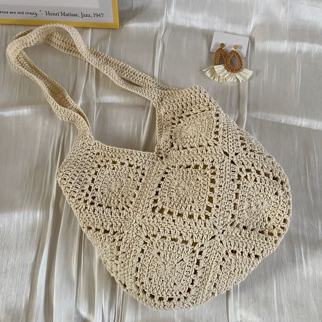 Hand-crocheted Bag Bowlift