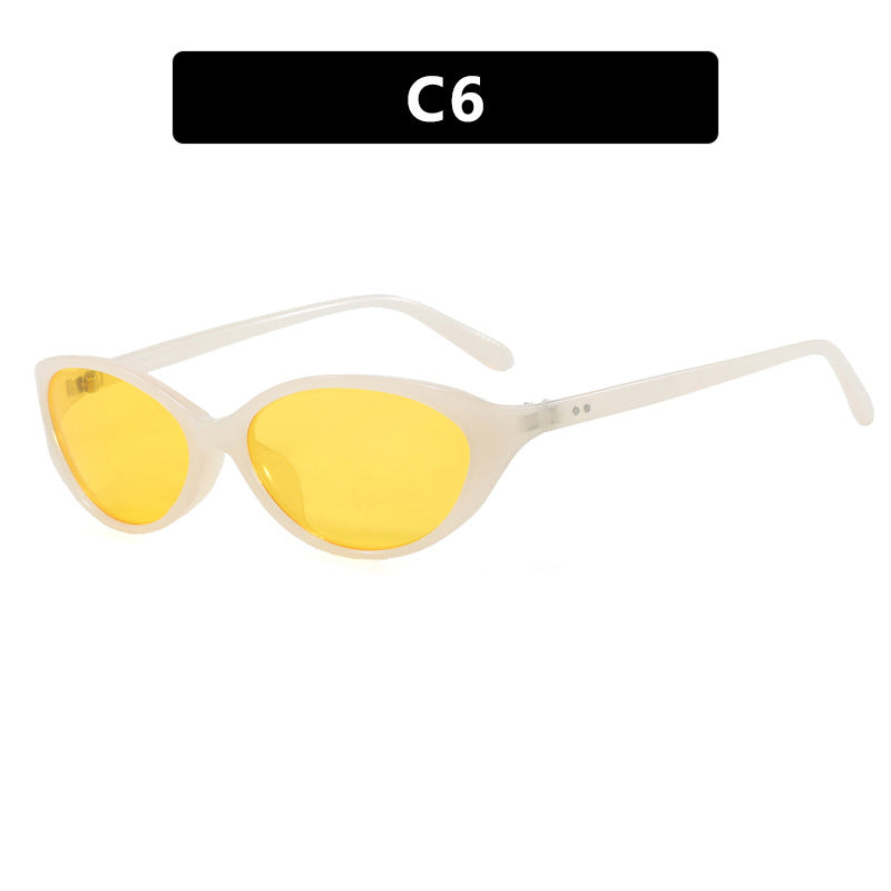 Women's Cat-Eye Sunglasses with stylish design and protective UV filter Bowlift