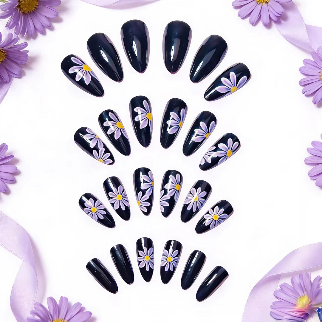Artificial nails with floral patterns and elegant design Bowlift