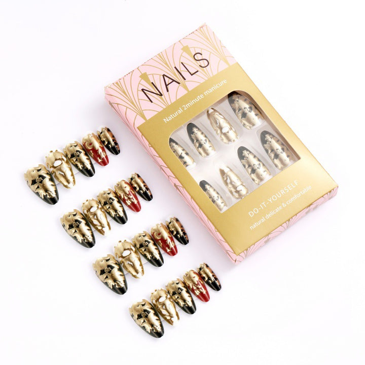 Elegant artificial nails with gold and black pattern Bowlift