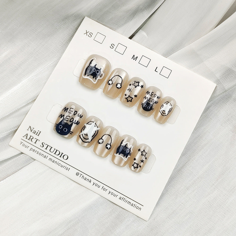Glamorous Artificial Nails with Shimmering Design Bowlift