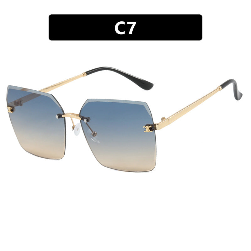 Women's square sunglasses in modern design with delicate metal frame Bowlift