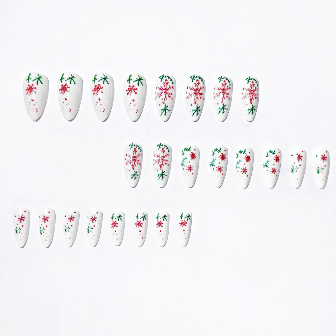 Artificial nails with winter snowflake and Christmas motif Bowlift