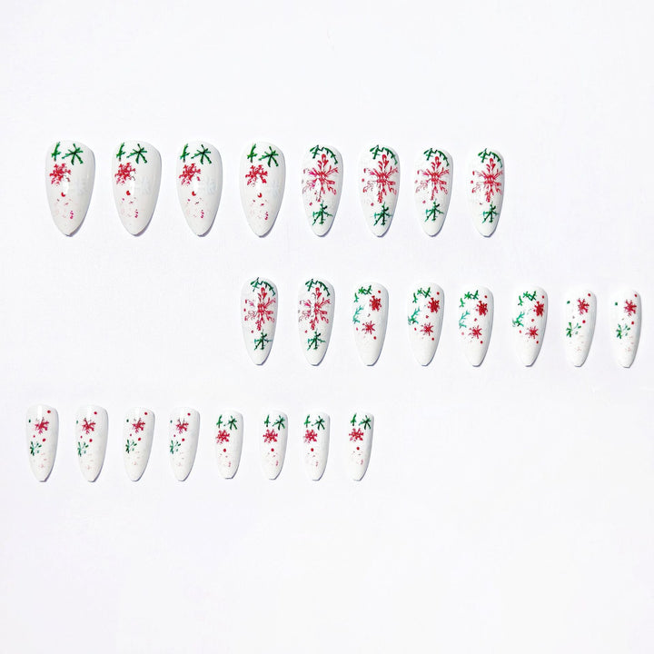 Artificial nails with winter snowflake and Christmas motif Bowlift