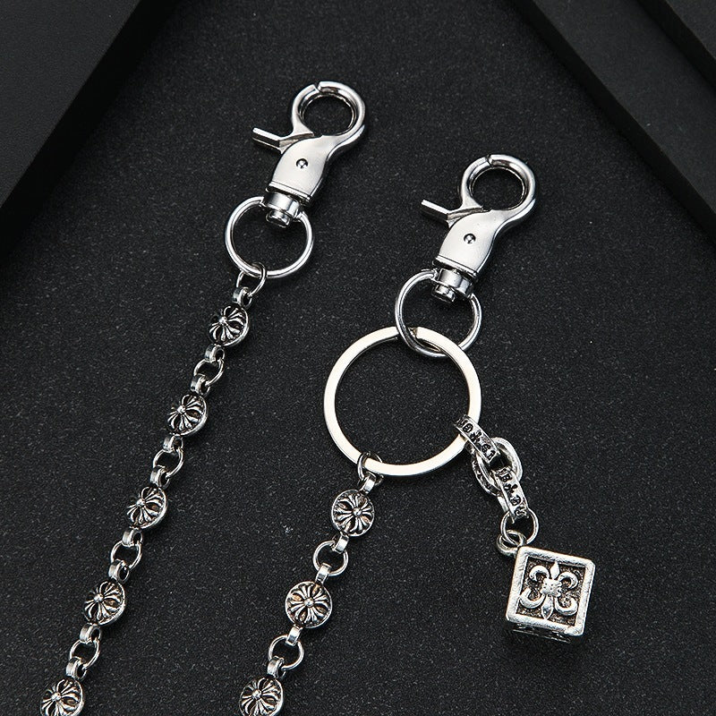 Fashionable keychain with filigree chain design Bowlift