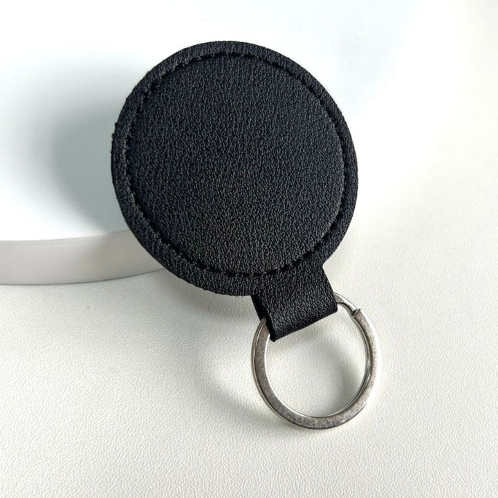 Unisex keychain in a stylish and functional design Bowlift