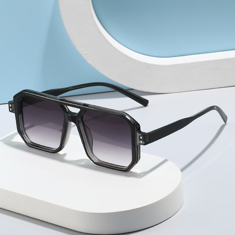 Ladies fashionable sunglasses in modern octagonal design Bowlift