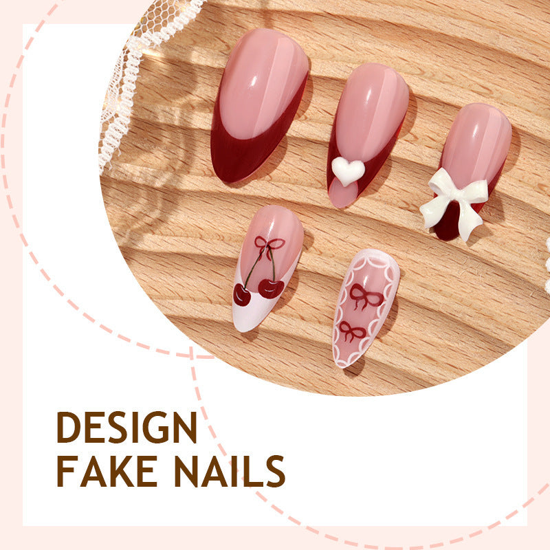 Fake nail set with playful motifs and elegant accents Bowlift