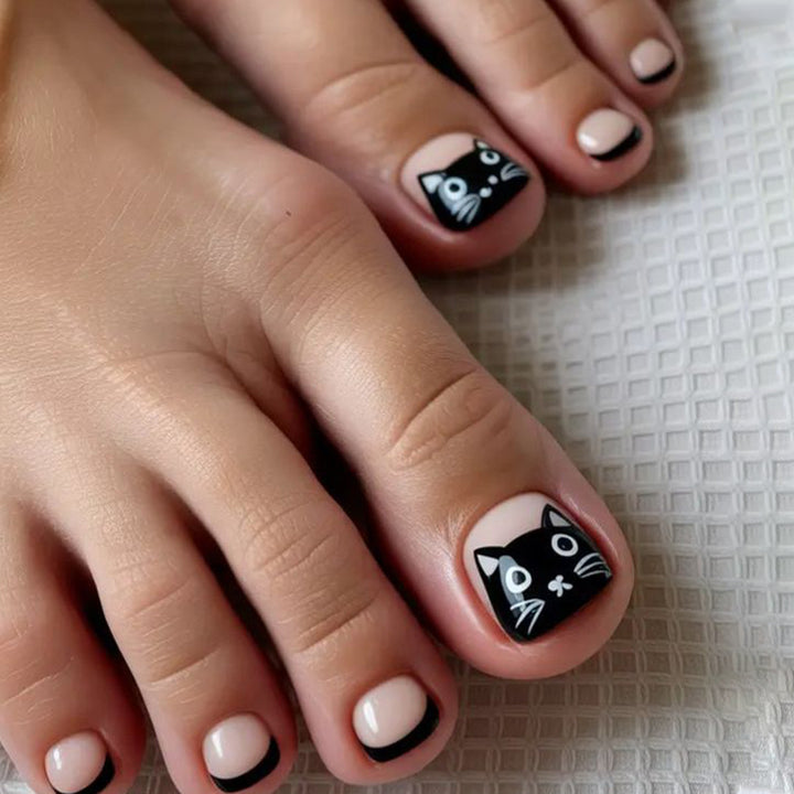 Cat-Themed Pedicure Nail Art Bowlift