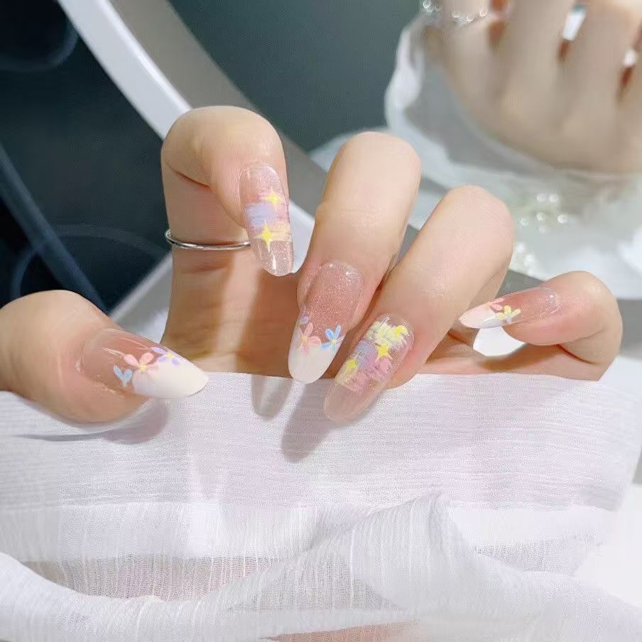 Floral Blossom Artistic Press-On Nail Set Bowlift