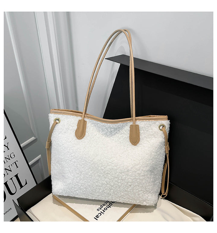 Oversized Faux Fur Tote Bag Bowlift