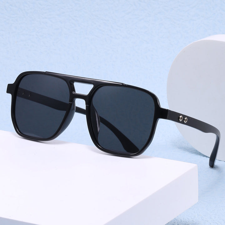 Ladies' fashionable glasses in robust sports design Bowlift