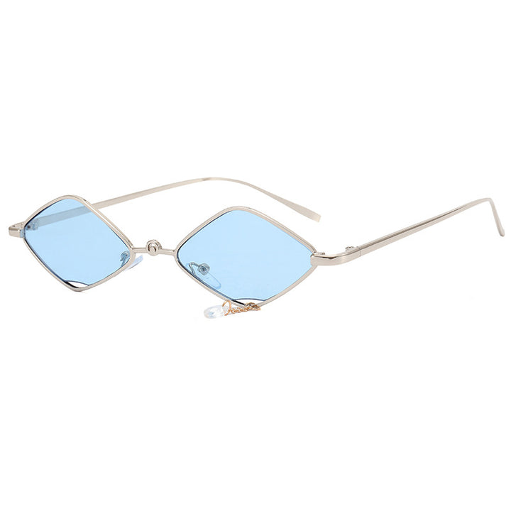 Ladies fashionable sunglasses with faceted frame Bowlift
