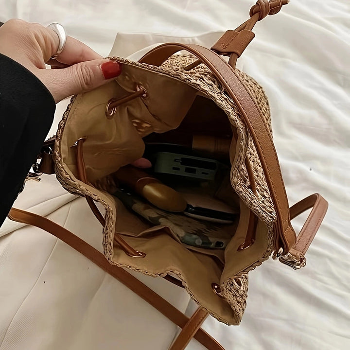 Versatile macrame shoulder bag with leather accents Bowlift