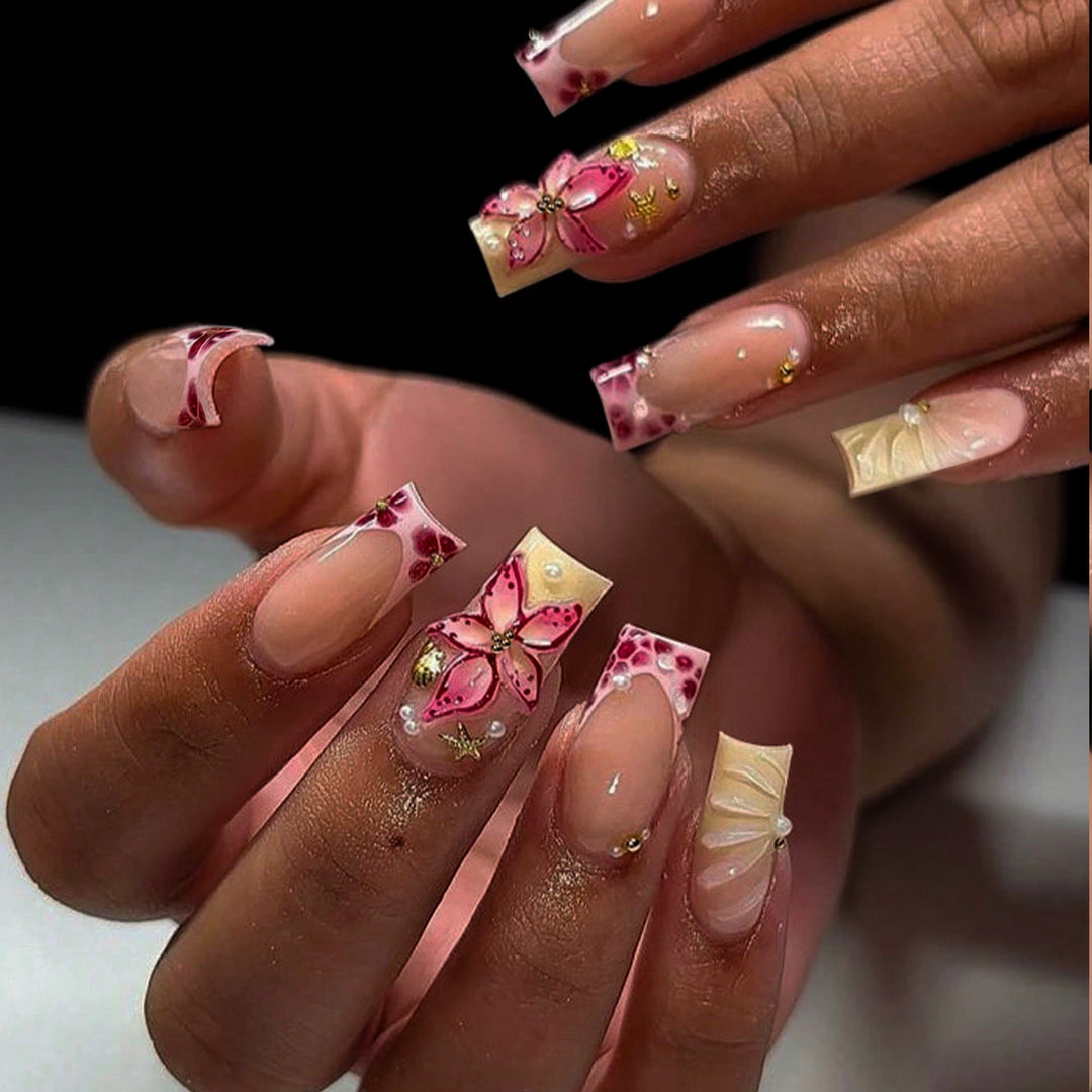 Acrylic nail set with elegant flower and glitter design Bowlift